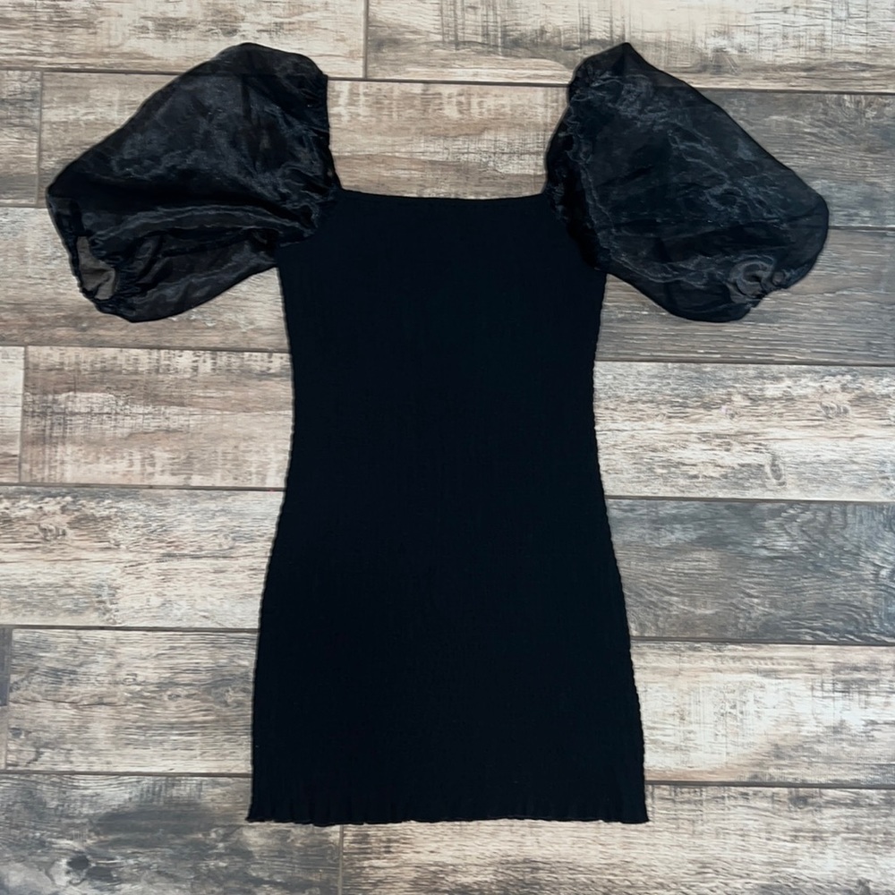 Forever 21 smocked black dress with puff sleeve